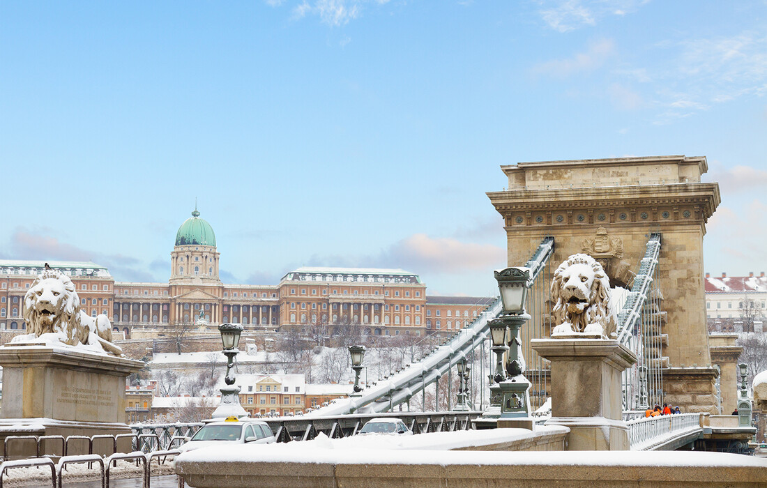 Lančani most u zimi, putovanje u Budimpeštu autobusom, garantirani polazak