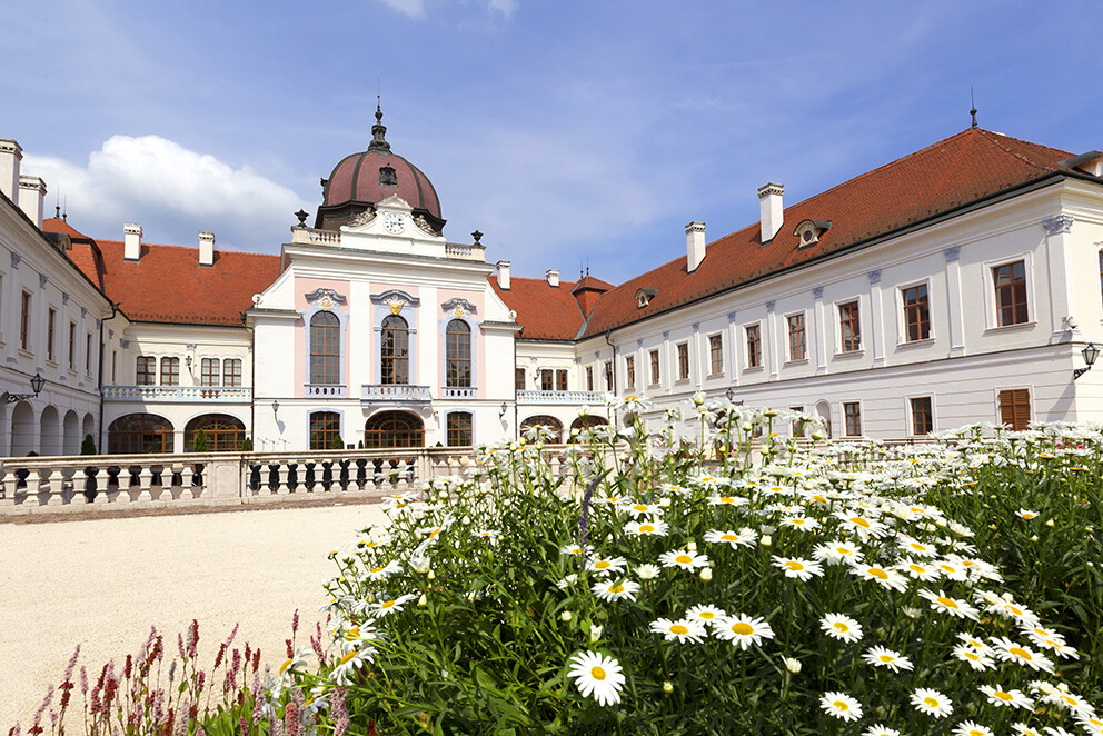 Palača Grafalkovich, putovanje u Bratislavu