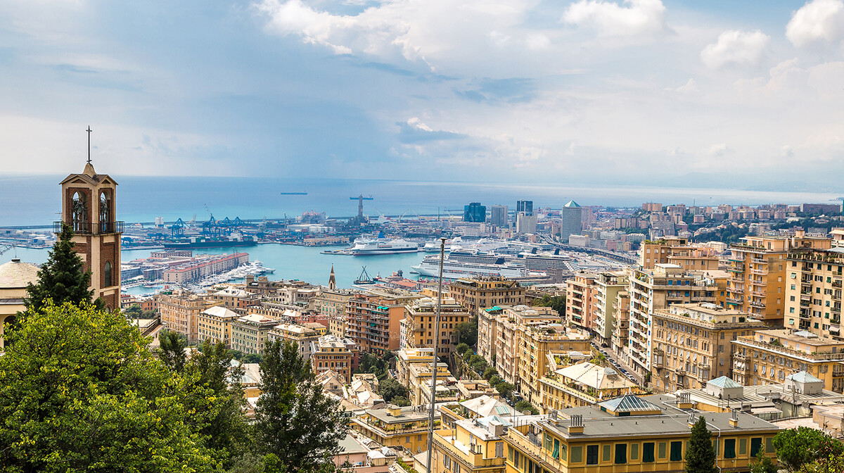 Luka Genova u Italiji, krstarenje Mediteran, Mondo travel
