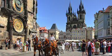 Starogradski trg u Pragu, europska putovanja autobusom, garantirani polasci