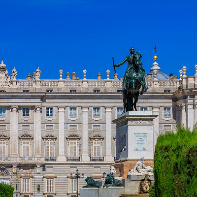 Plaza de Oriente uz Kraljevsku palaču, putovanje u Madrid, europska putovanja, avionom