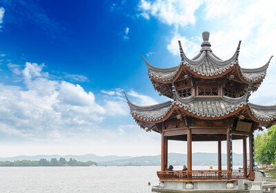 Kina - Hangzhouu - paviljon na jezeru, velika kineska tura, mondo travel, daleka putovanja