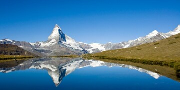 Vrh Matterhorn na 4477 m, putovanje Švicarska, putovanje autobusom, skijanje Zermatt