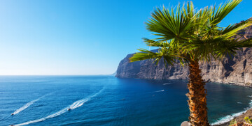 Tenerife, Los Gigantes, pogled na zid pakla, litice Los Gigantes, ljetovanje na mediteranu, 