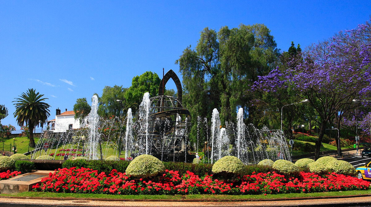 Fontana i cvijeće u Funchalu, putovanje Portugal i Madeira