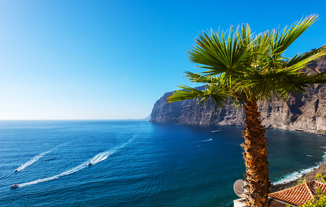 Tenerife, Los Gigantes, pogled na zid pakla, litice Los Gigantes, ljetovanje na mediteranu, 