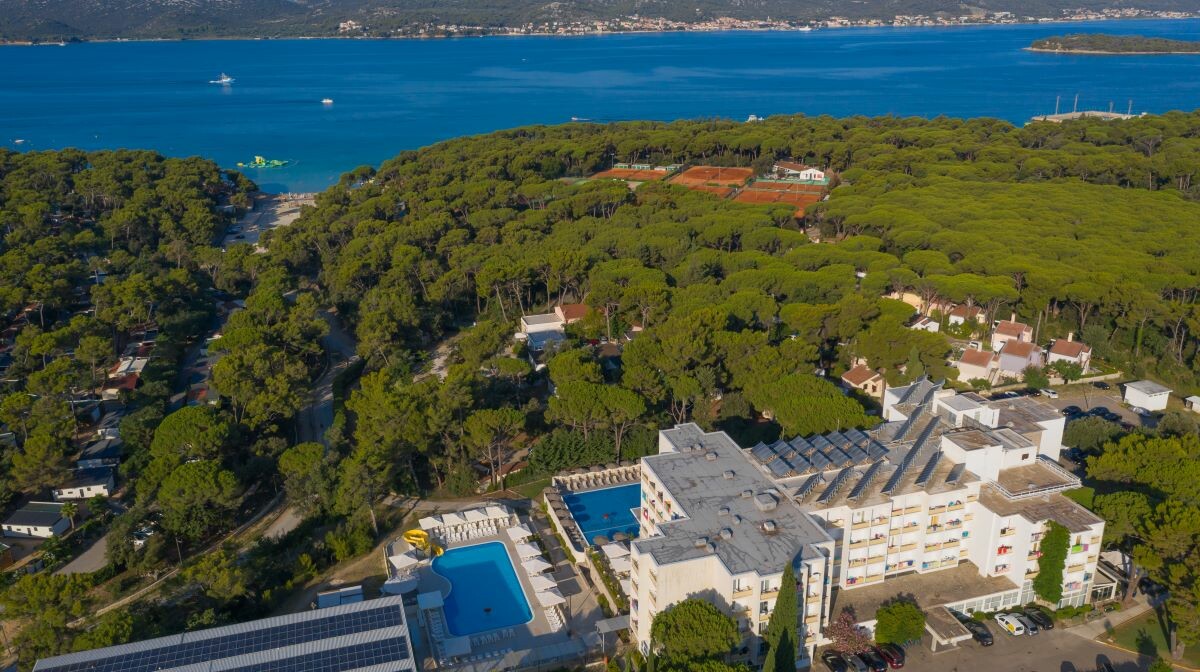 Biograd, Hotel Adria, pogled na more