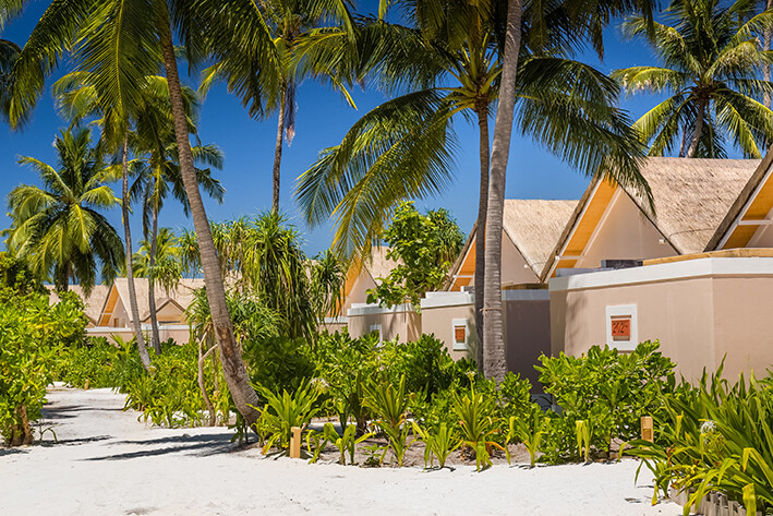 mala_Maldivi, Kudafushi Resort & Spa, Beach Villas with Pool 2