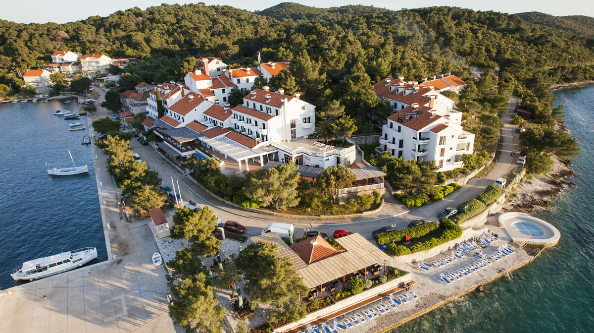 Ljetovanje u Hrvatskoj, Otok Mljet, hotel Odisej izgled hotela izvana