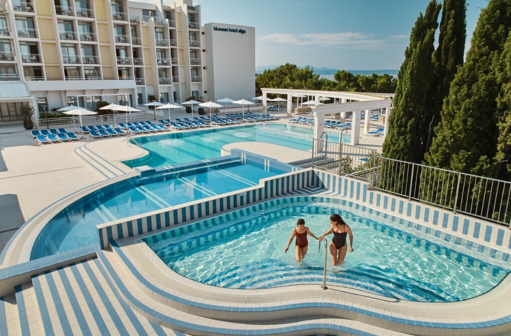 Tučepi, Bluesun Hotel Alga - bazeni