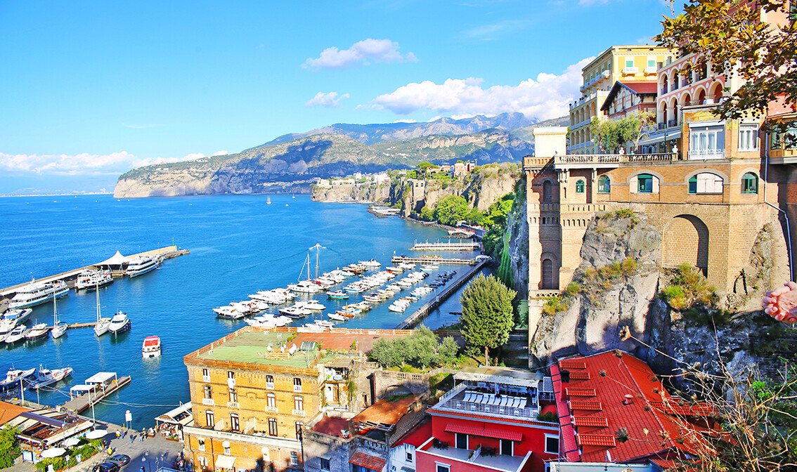 Italija - pogled na Sorrento i Napuljski zaljev 