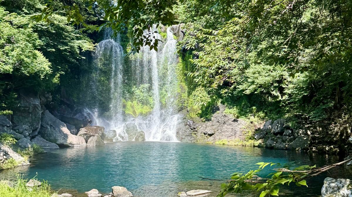 Južna Koreja, Cheonjiyeon waterfall