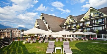 Skijanje i wellness u Sloveniji, Bled, Hotel Kompas,terasa na travi