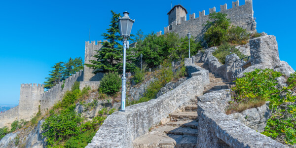 San Marino - stubište koje vodi do Guaite - prve kule San Marina