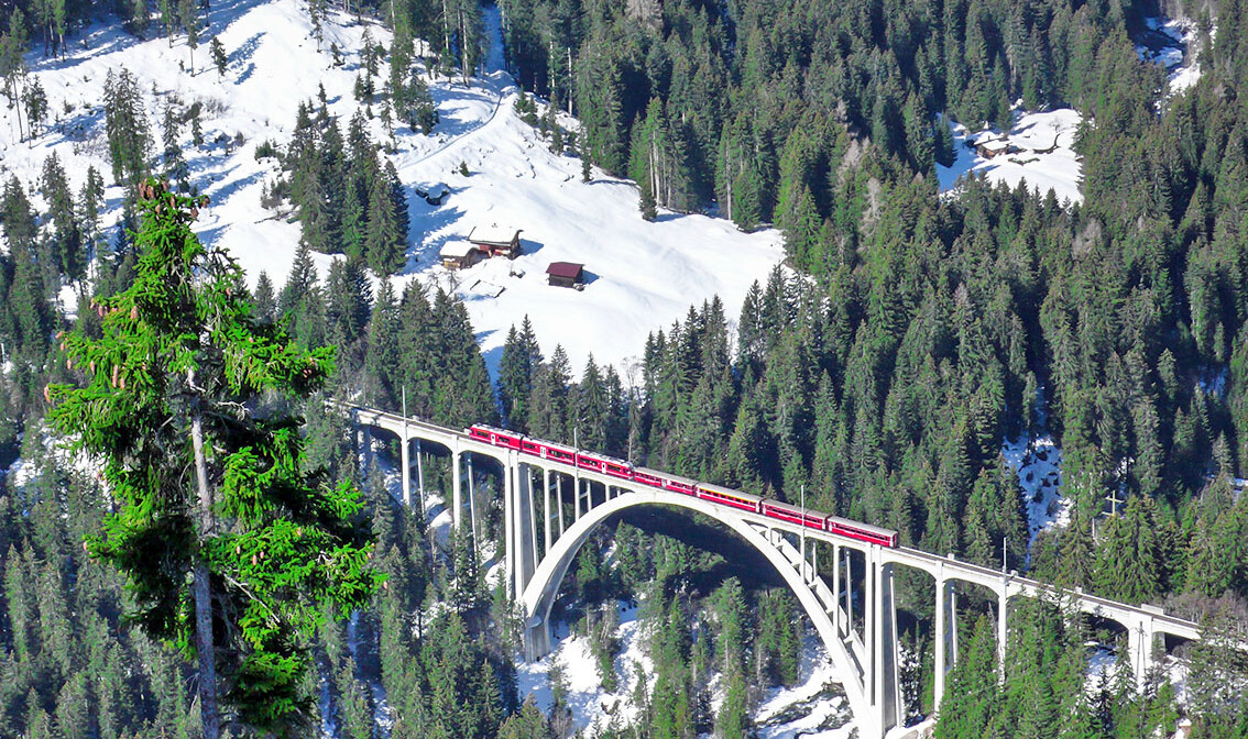 Švicarske Alpe blizu Arose