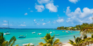 Mauricijus, panorama na nevjerovatnu bijelu plažu,daleko putovanje na Mauricijus