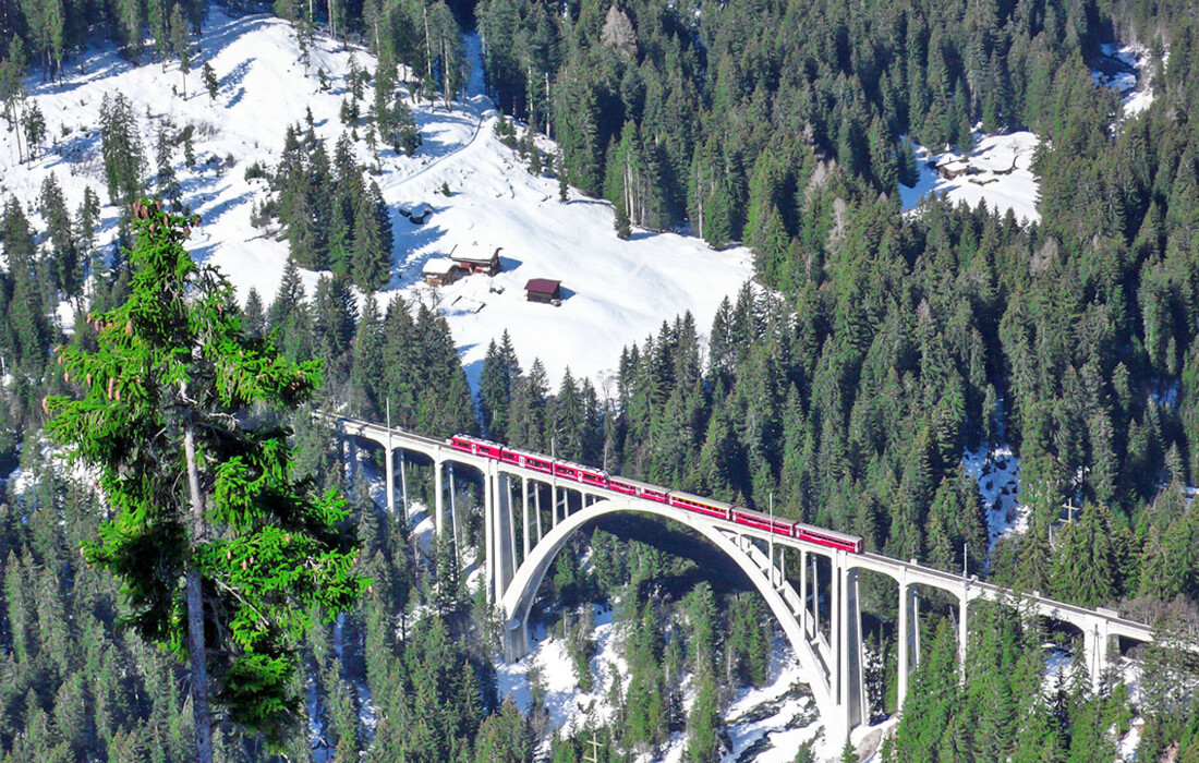 Švicarske Alpe blizu Arose