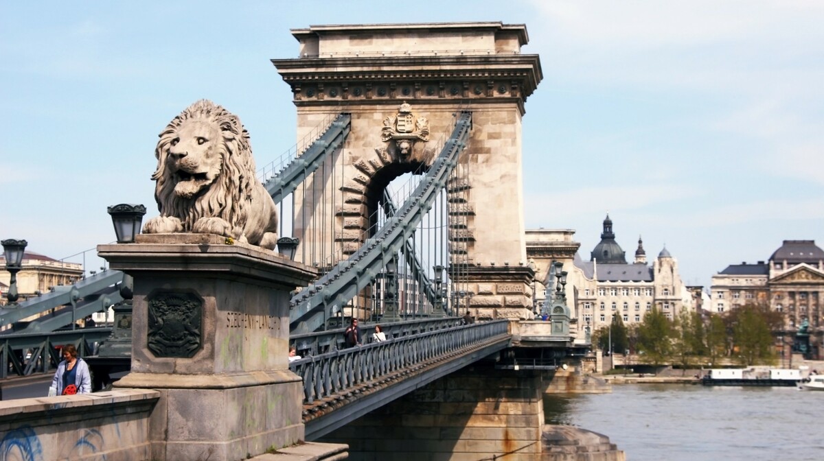 Lančani most, putovanje u Budimpeštu autobusom