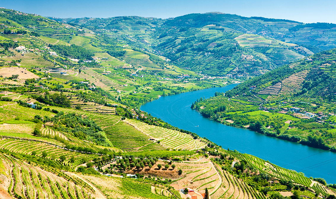 Portugal, dolina Douro, putovanja zrakoplovom, mondo travel,