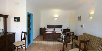 Santorini ljetovanje, Hotel Perissa Bay, primjer sobe
