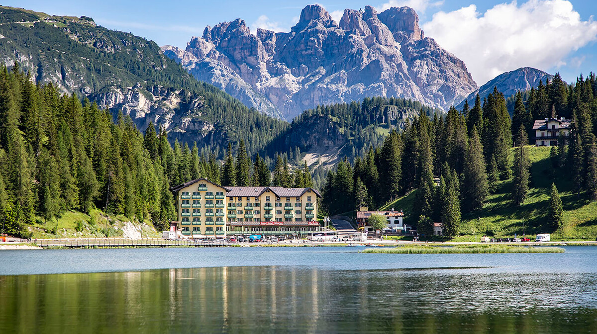 Skijanje u Italiji, skijalište Cortina d’Ampezzo, Grand hotel Misurina, proljeće
