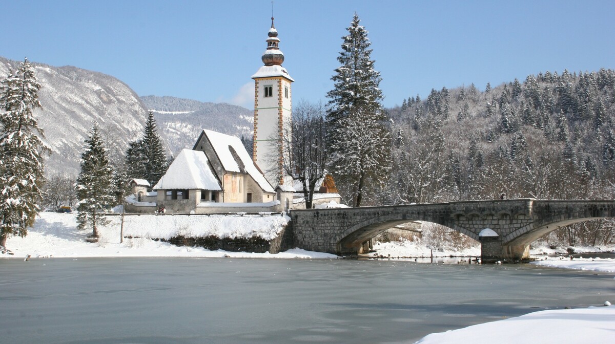 Slovenija, Bohinj, zaleđeno jezero Bohinj
