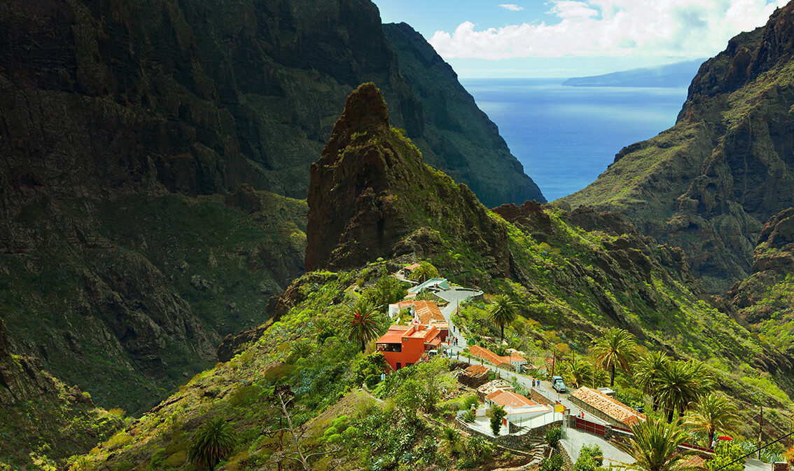 Tenerife, Masca, pogled na selo iz zraka, ljetovanje na mediteranu, putovanje zrakoplovom