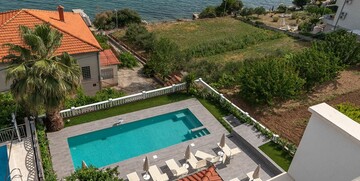 Ljetovanje u Hrvatskoj, Trogir, Vila Ana, vanjski bazen, putovanje u dvoje