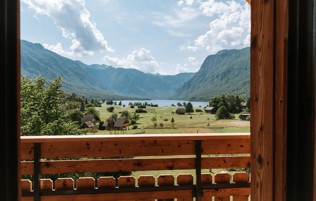Slovenija, Bohinj, Apartmani Triglav, soba sa pogledom na Bohinjsko jezero