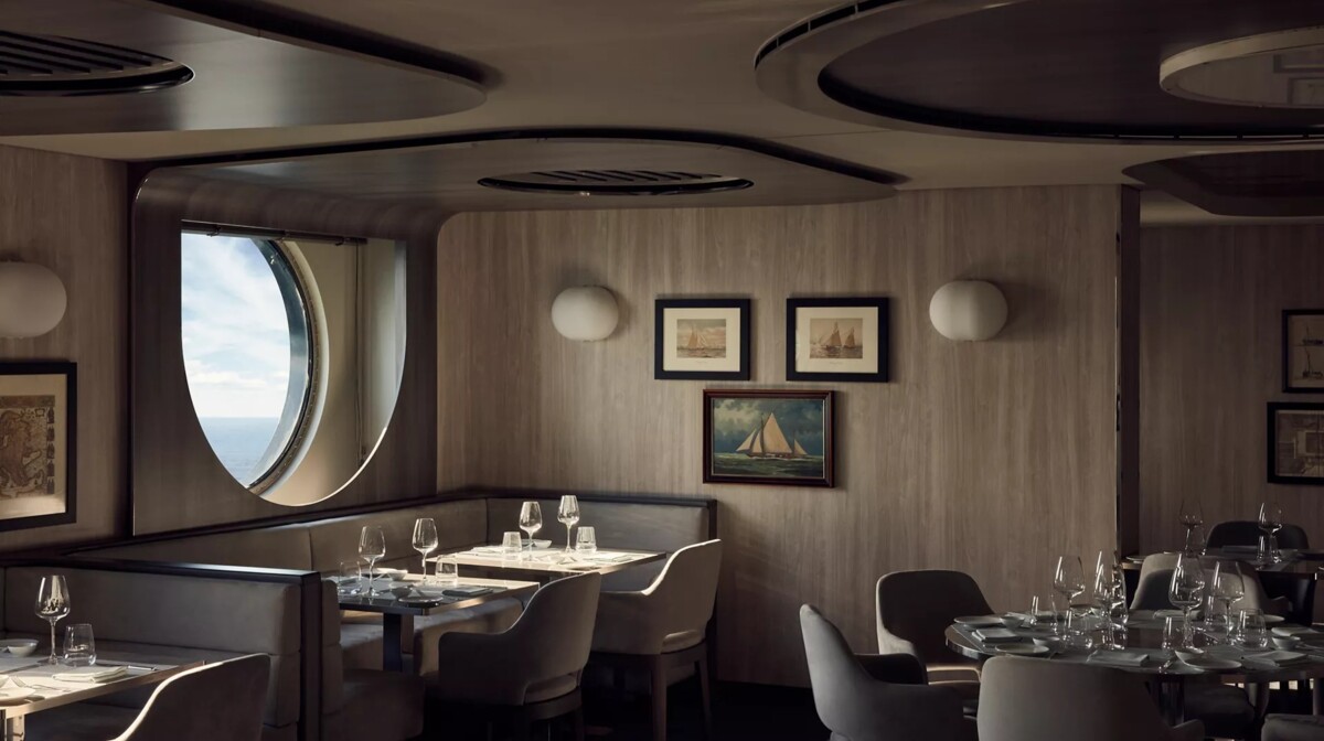 explora IV med yacht club
