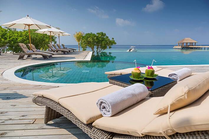 mala_Maldivi, Kudafushi Resort & Spa, JUJUBAR_POOL 3