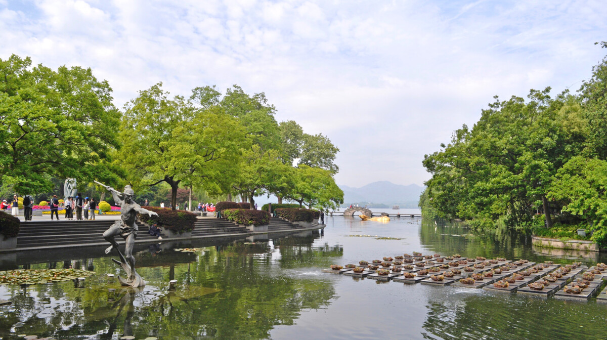 Kin, Zapadno jezero, Antonija Putić