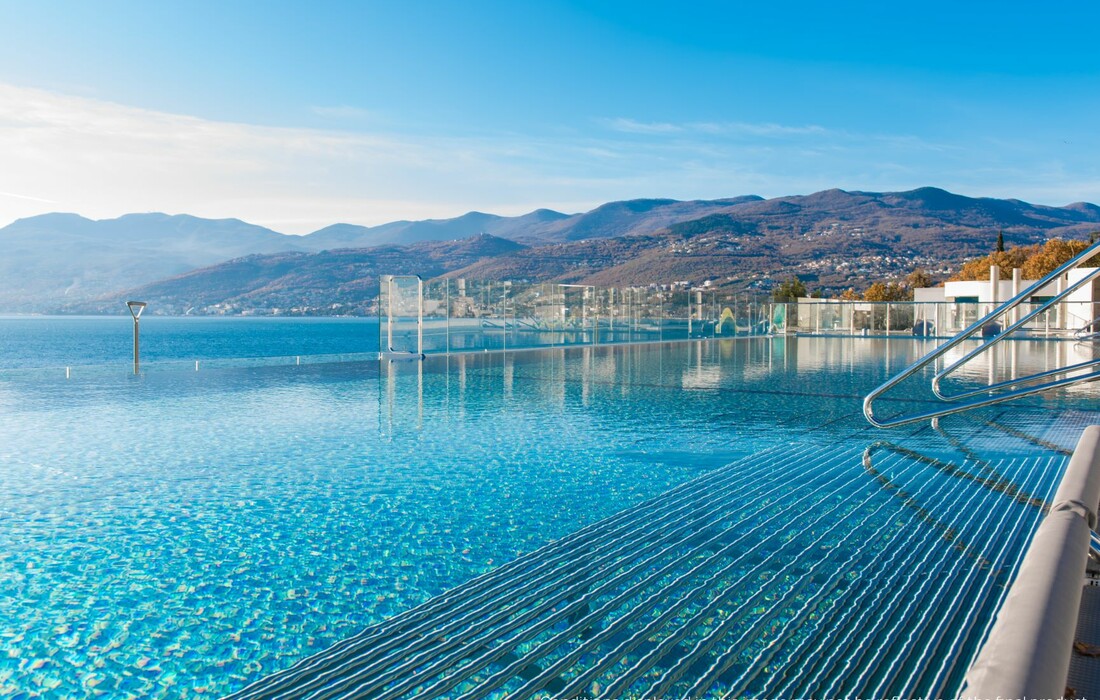 Hilton Rijeka Costabella Beach Resort & Spa, vanjski bazen