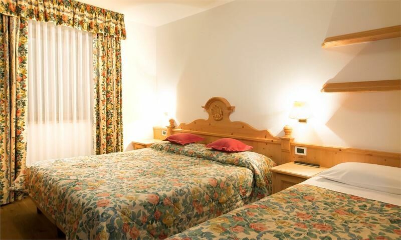 Skijanje u Italiji, Alta Badia, Colfosco, Residence Elisa, primjer spavaće sobe