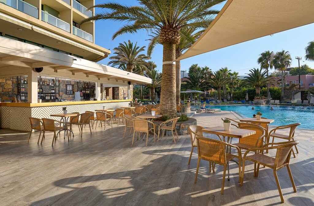 Mondo travel otok Kreta, Hotel Sirens Beach & Village, bar uz bazen