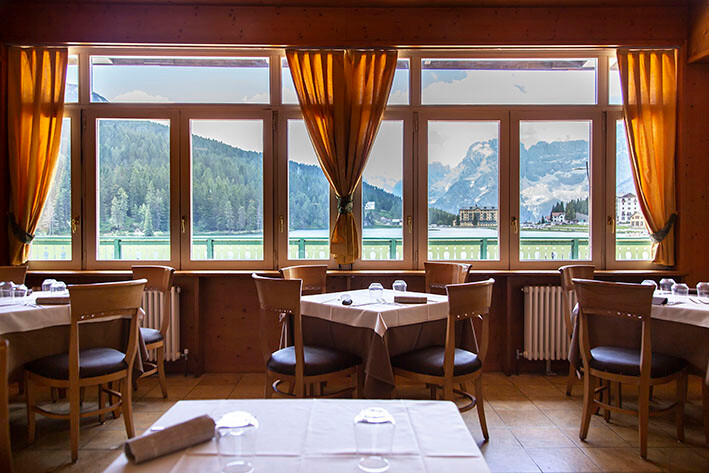 restoran sa pogledom na jezero Grand hotel Misurina