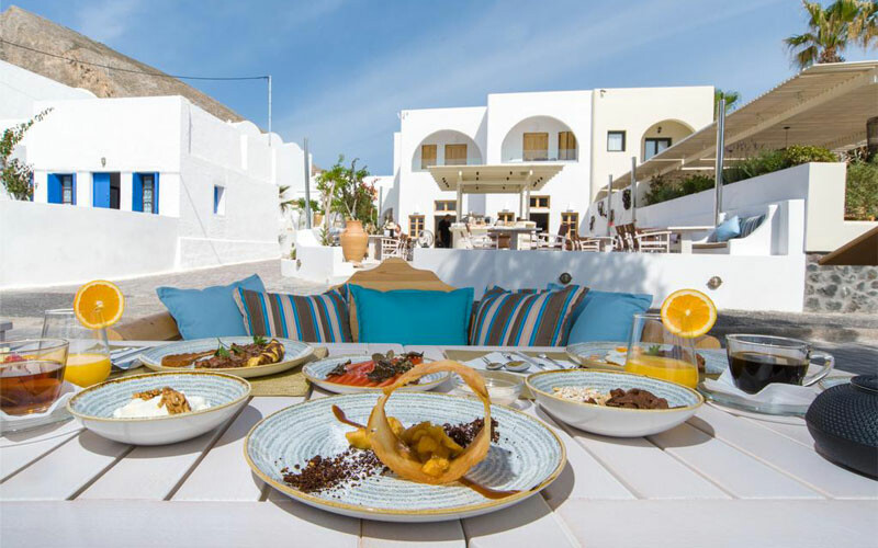 Grčka Santorini, Kamari, Hotel Santorini Crystal Blue Suites, doručak na otvorenom