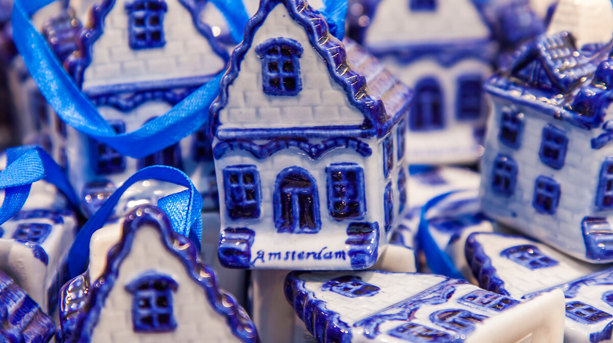 Plavi božični ukrasi od Delftskog porculana, putoavanje u Amsterdam i mala nizozemska tura