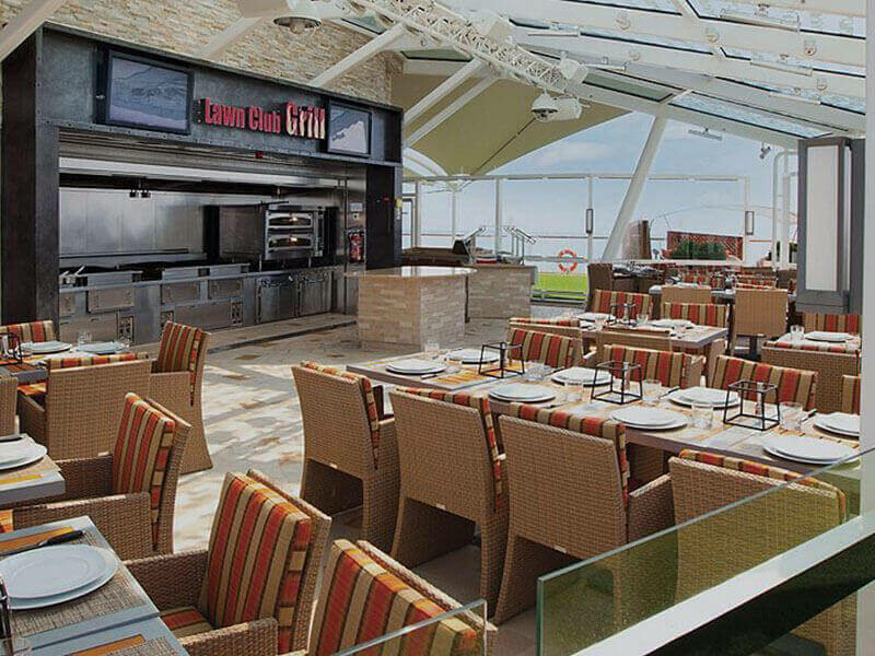 YB_10_Lawn_Club_Grill