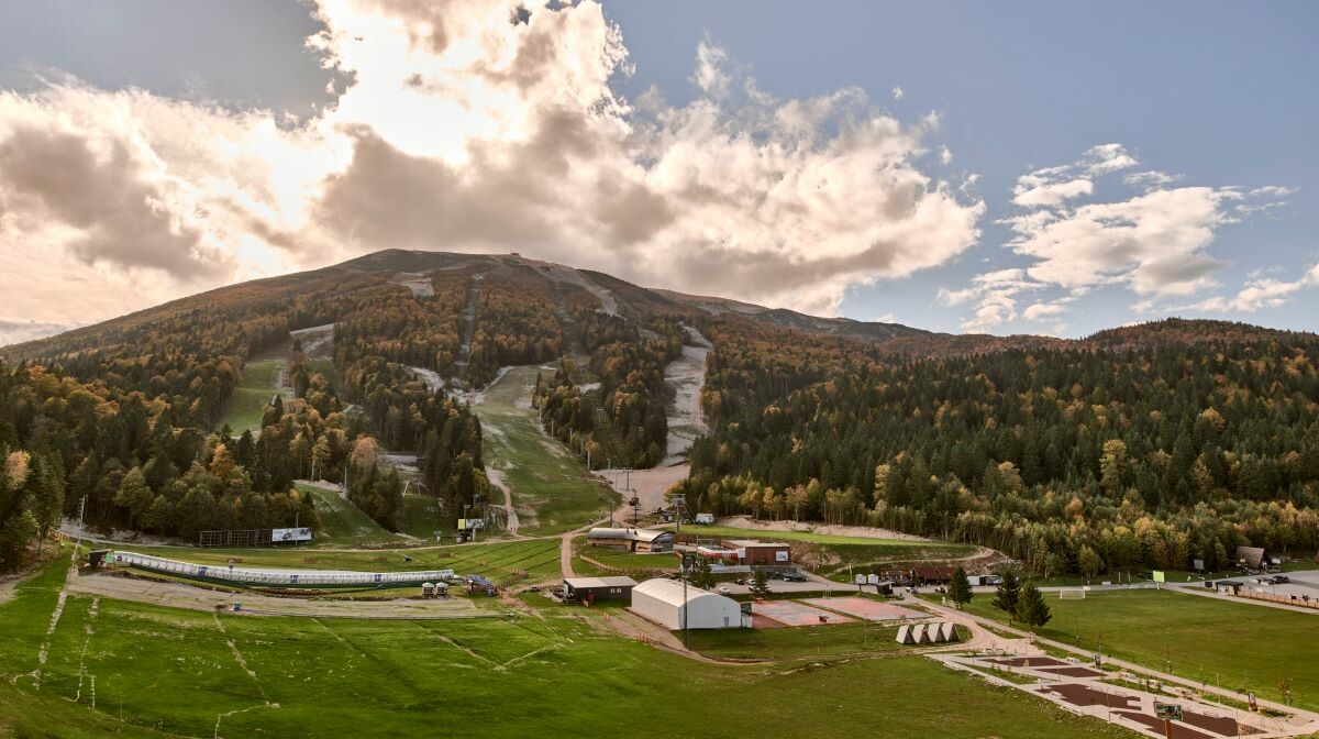 Bjelašnica Han Hotel bez snijega ski staze