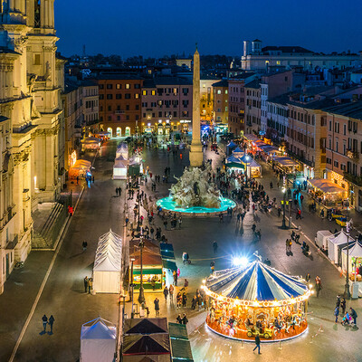 Božično ukrašena Piazza Navona, Advent, Rim, grupno putovanje