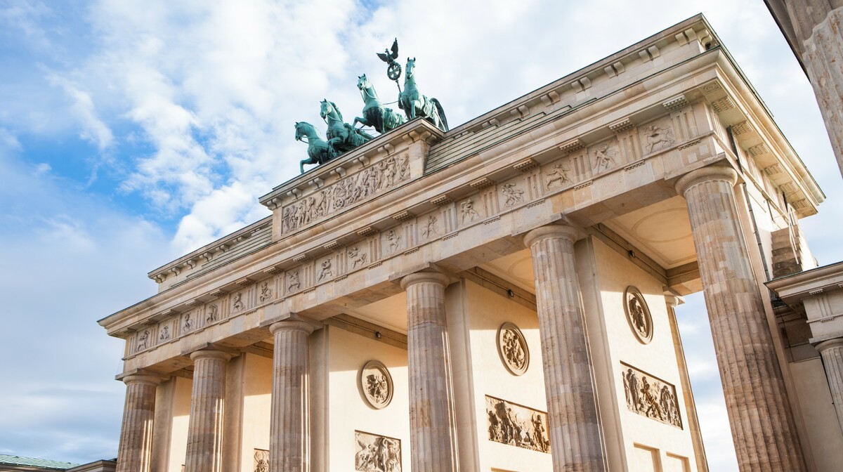 Berlin, Brandenburška vrata, simbol grada, putovanje autobusom, putovanje zrakoplovom, Mondo travel