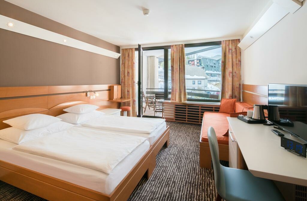 Slovenija, Skijanje Best Western hotel Kranjska Gora, standard soba sa balkonom