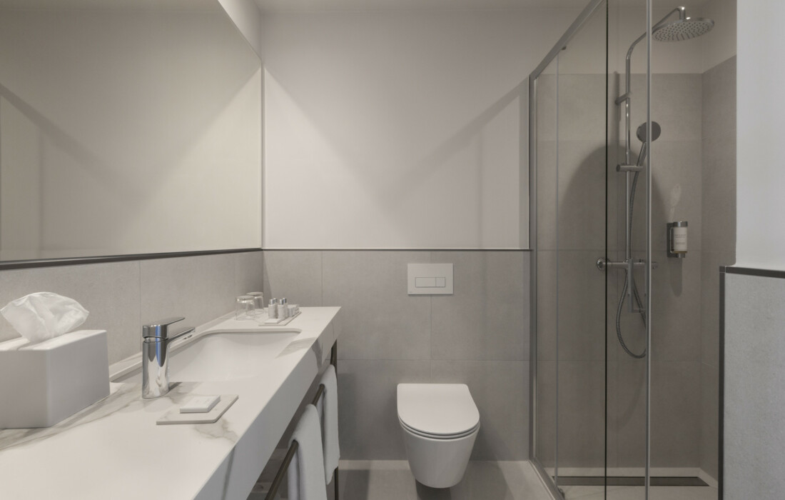 Hotel_Marina - Classic_Double_Room_Seaside_Balcony (2)