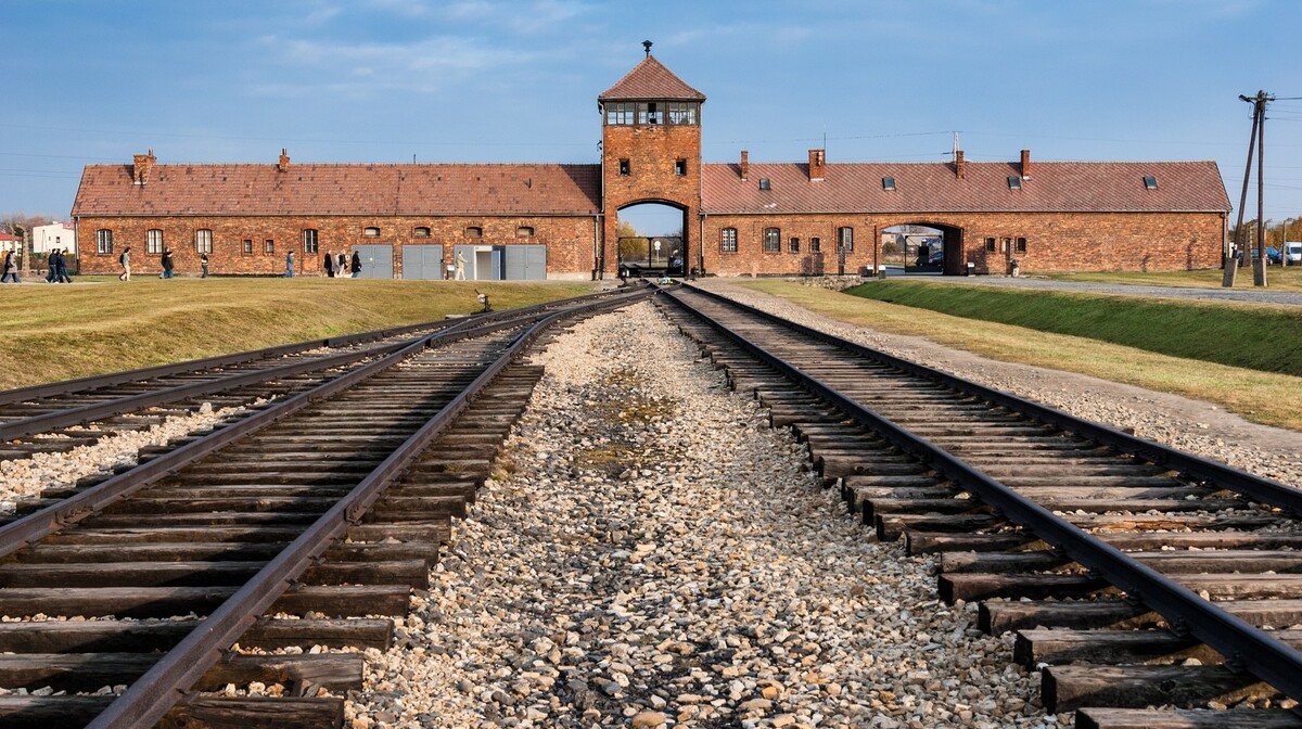 Auschwitz, autobusna putovanja, Mondo travel, europska putovanja, garantirani po