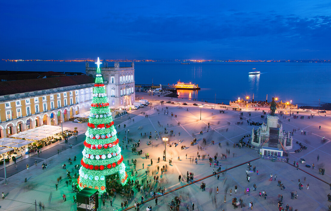 Bor na Placa il Commercio u Lisabonu, putovanje Advent u Lisabonu
