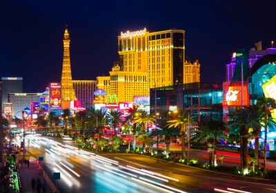Amerika, Nevada, Las Vegas, osvjetljeni Las Vegas, grupni polasci u Ameriku