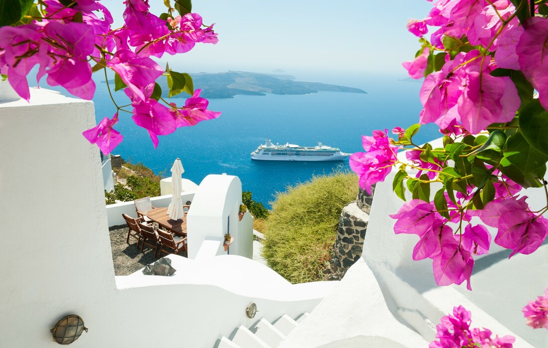 Krstarenje - Mediteran, Santorini