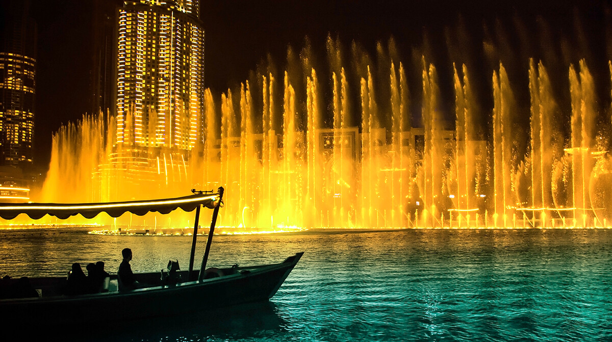 Dubai, fontane, ptovanje u Dubai, Emirati, grupni polasci, daleka putovanja