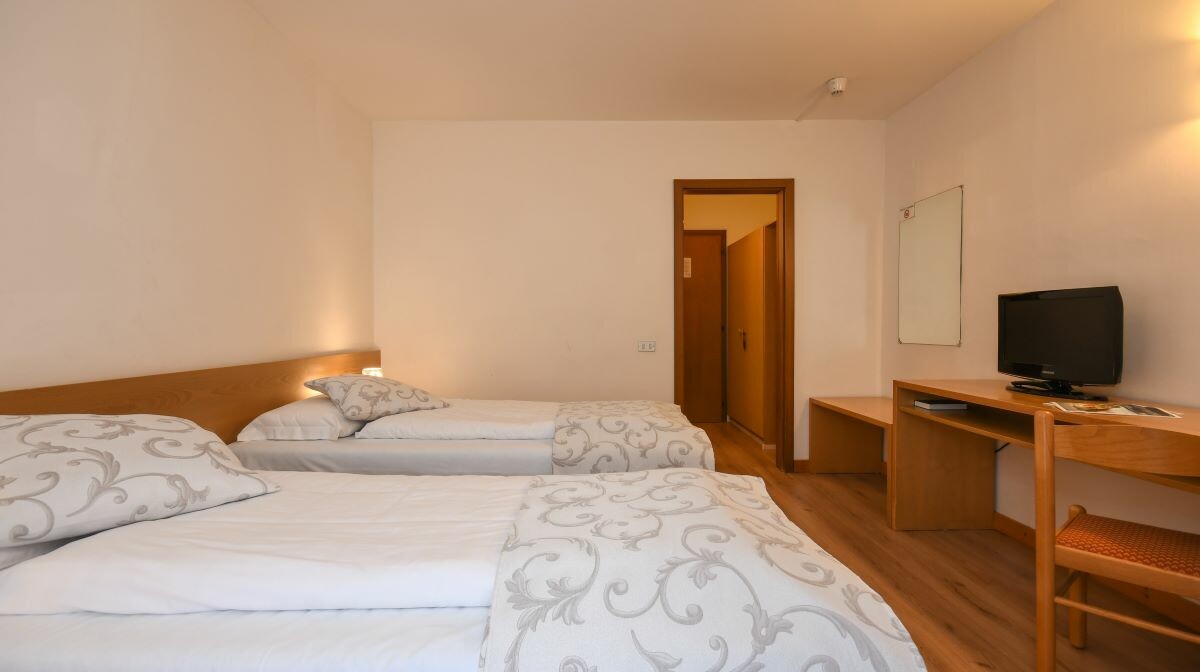 Giustino-Pinzolo, Bepy hotel - dvokrevetna soba, economy